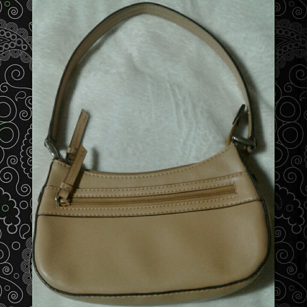 NINE WEST PURSE LIKE NEW